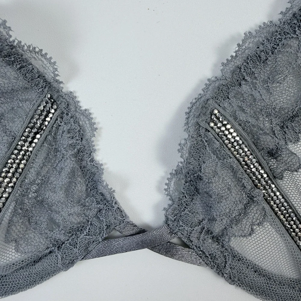 Victoria's Secret Very Sexy Shine Strap Low Cut Demi Lace Bra 34C Gray NWT